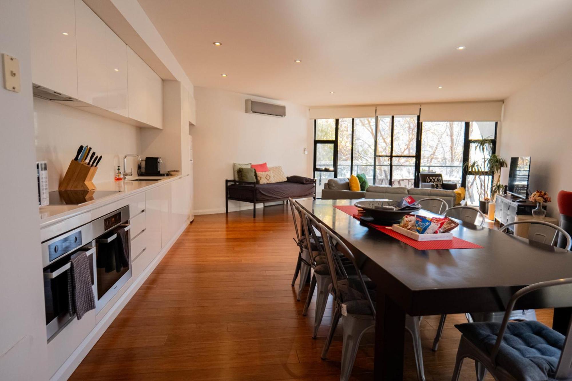 Large Executive 3 Bedroom Yarralumla Exterior foto